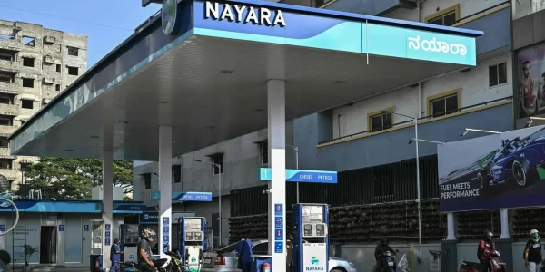 ഇന്ധനവില വർധിപ്പിച്ച് നയാര; പെട്രോളിന് ലിറ്ററിന് 5.30 രൂപയും ഡീസലിന് 3 രൂപയും കൂട്ടി