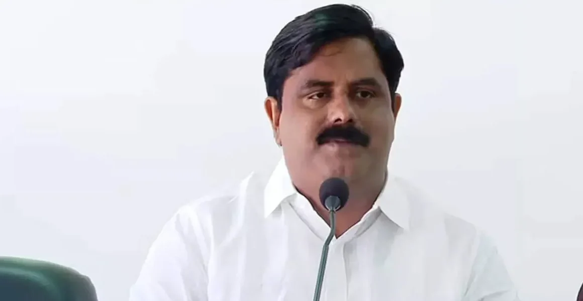 സ്ട്രോങ് റൂം സുരക്ഷാ വീഴ്ചയിൽ നടപടി ആവശ്യപ്പെട്ട് ഹൈക്കോടതിയെ സമീപിക്കാനൊരുങ്ങി യുഡിഎഫ്