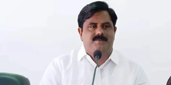 സ്ട്രോങ് റൂം സുരക്ഷാ വീഴ്ചയിൽ നടപടി ആവശ്യപ്പെട്ട് ഹൈക്കോടതിയെ സമീപിക്കാനൊരുങ്ങി യുഡിഎഫ്